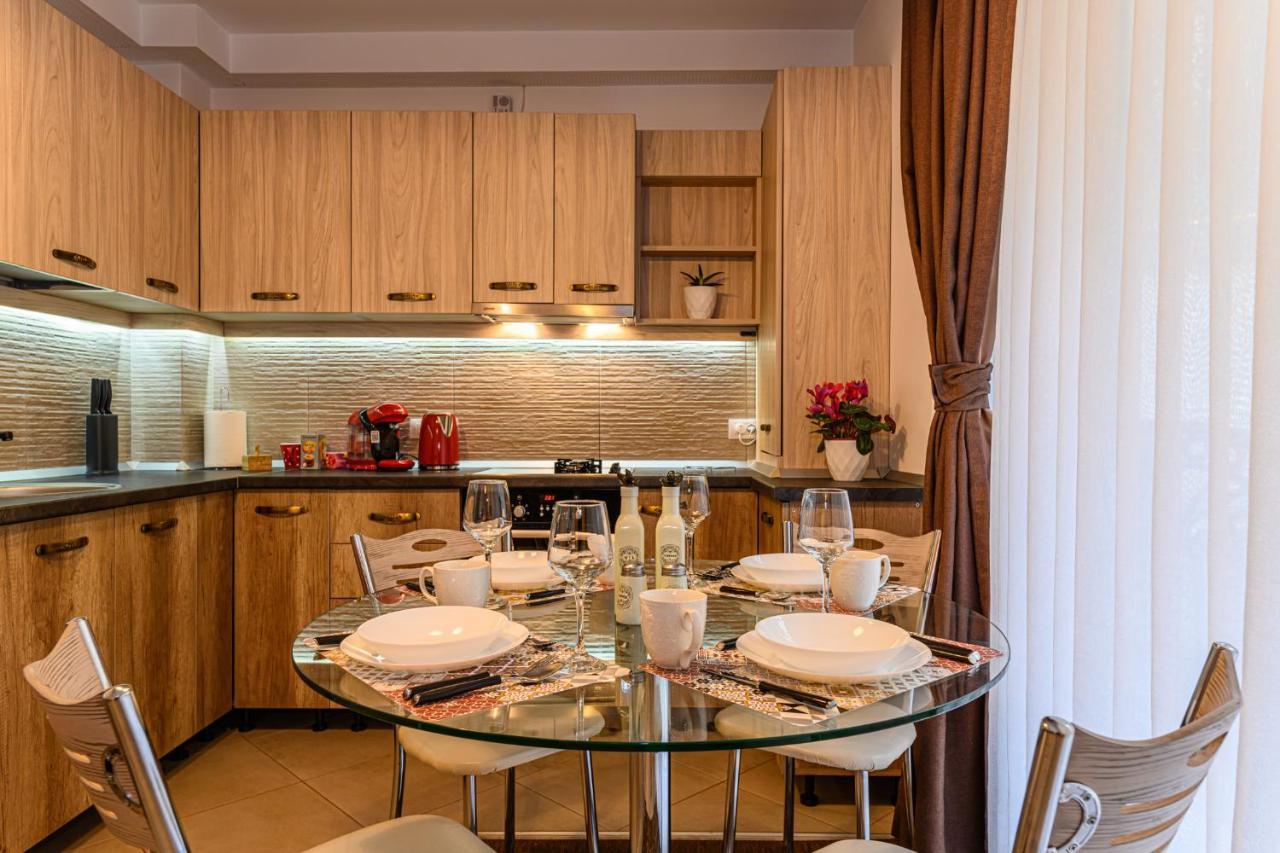 Jad - Luxury Apartments Afi Mall Braşov Exteriör bild