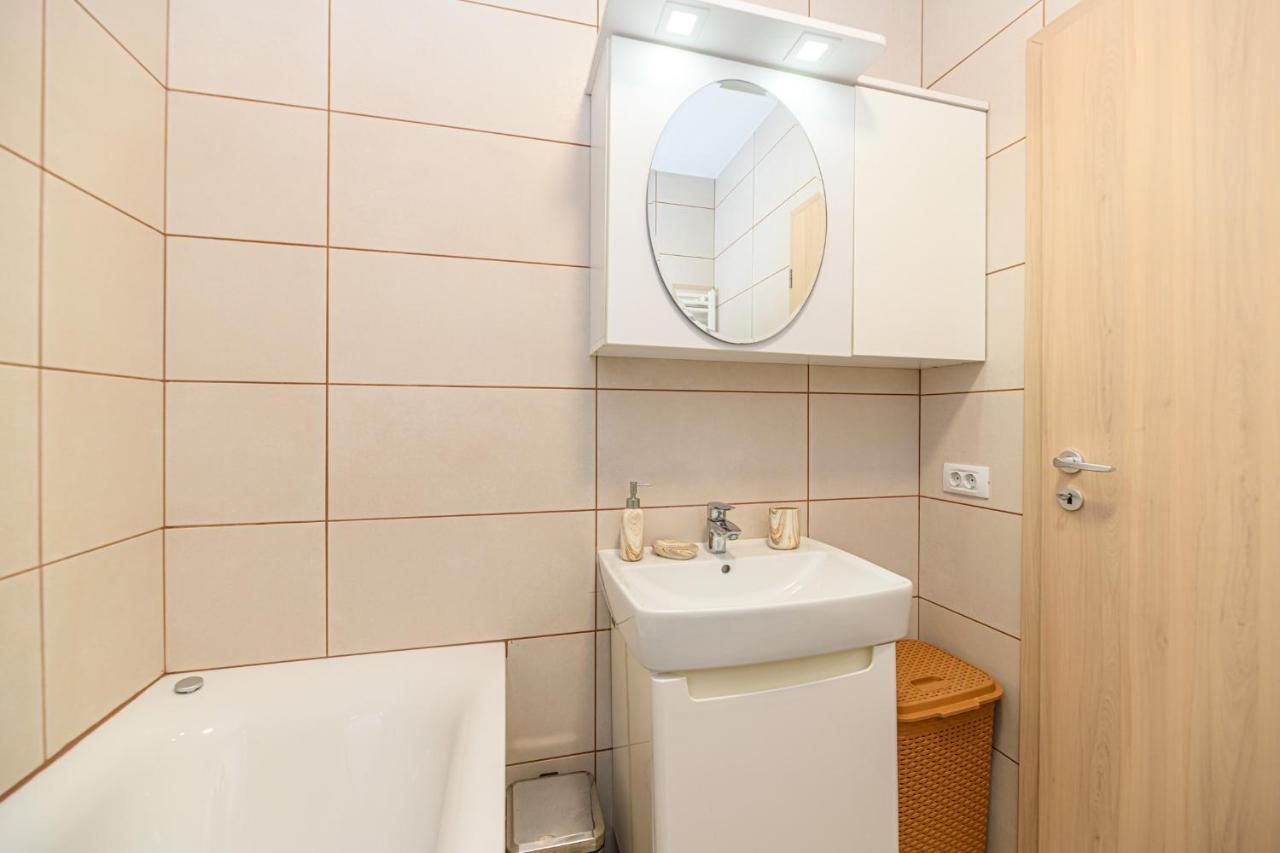 Jad - Luxury Apartments Afi Mall Braşov Exteriör bild